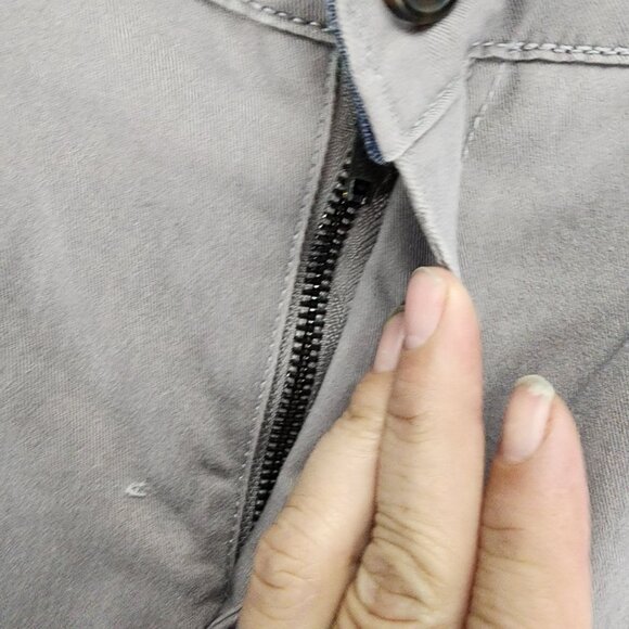 Flag & Anthem Pants Mens 30x34 Gray Stretch Nashville Straight *NWT* - Picture 4 of 15